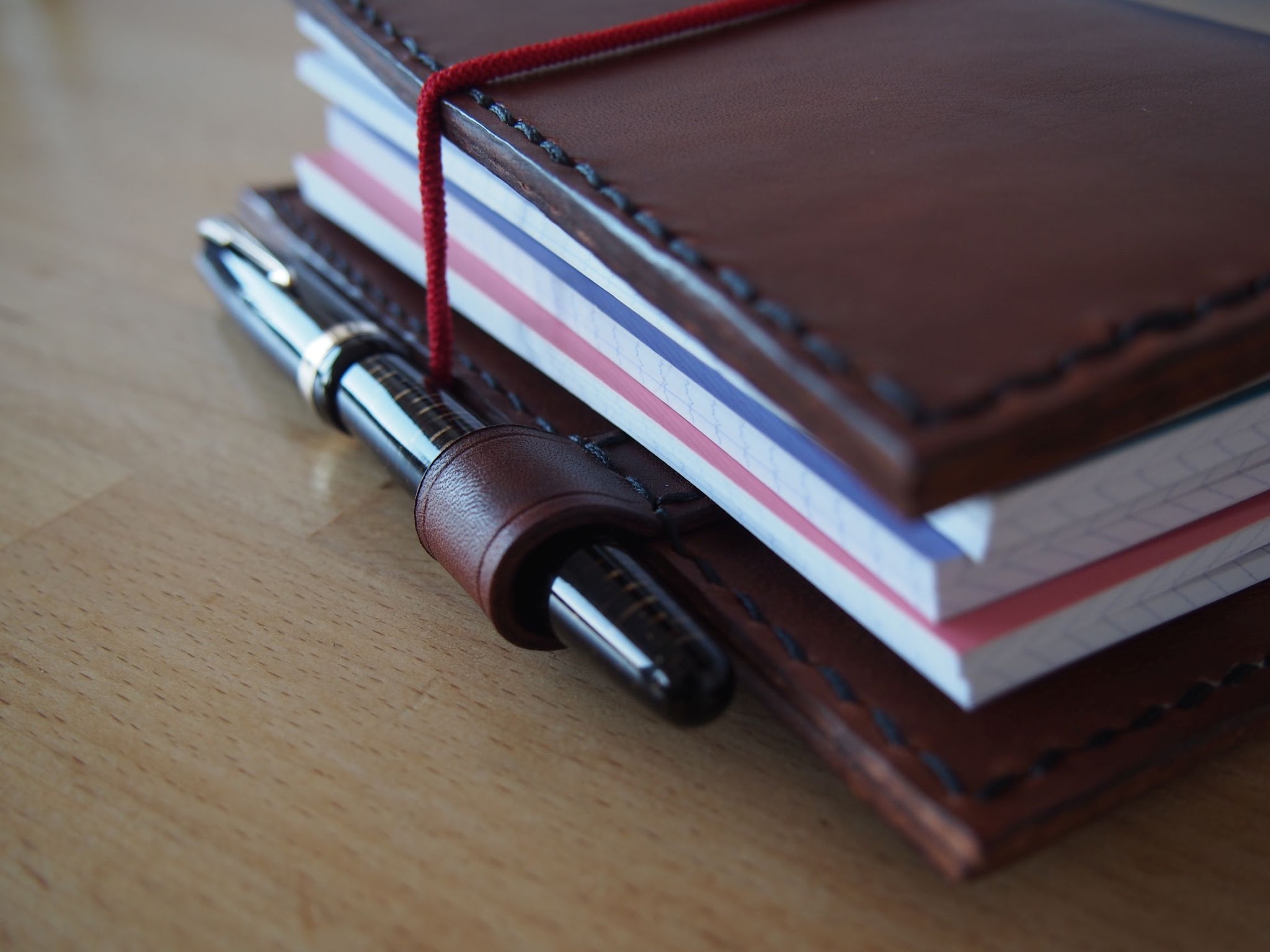 Skórzana okładka na zeszyty