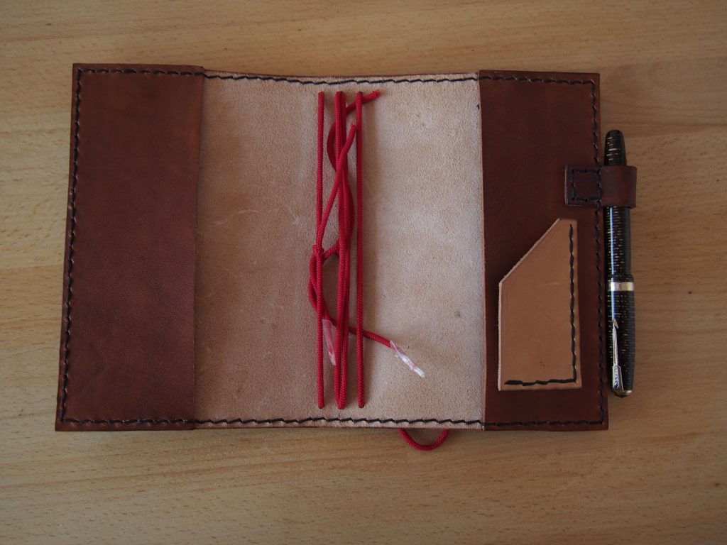 Skórzana okładka na zeszyty