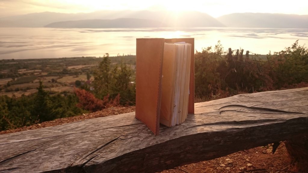 Skórzana okładka na zeszyty