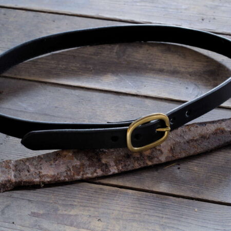 Pasek damski z mosiężną klamrą