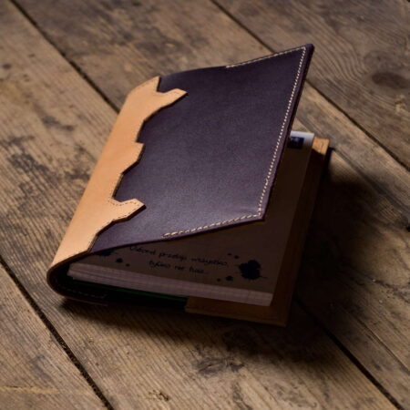 Okładka A5 - fioletowa z ozdobnym grzbietem