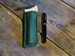 Zamykane etui na pióro lub długopis, zielona skóra - obrazek 2